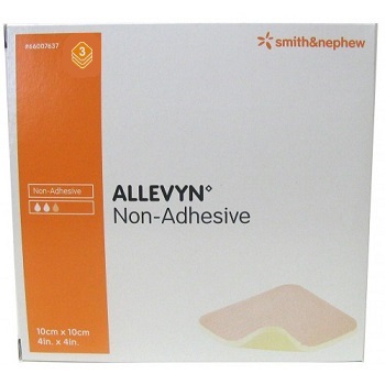 MEDICAZIONE IDROCELLULARE STERILE ALTAMENTE ASSORBENTE NON ADESIVA IN SCHIUMA DI POLIURETANO 10X10CM 3 PEZZI - farmacia187.it