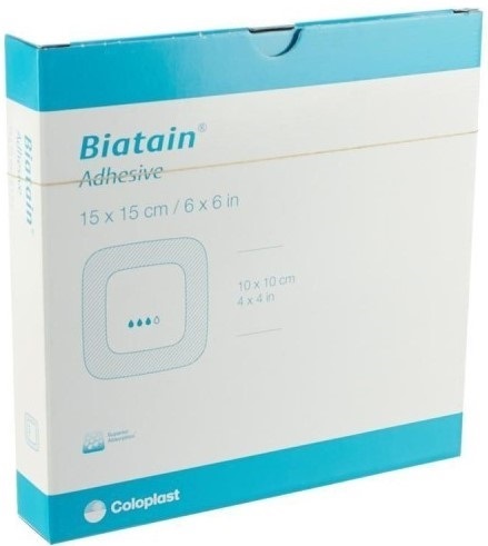 MEDICAZIONE BIATAIN IN SCHIUMA DI POLIURETANO ASSORBENTE CON BORDO ADESIVO 7,5X7,5CM 10 PEZZI - farmacia187.it