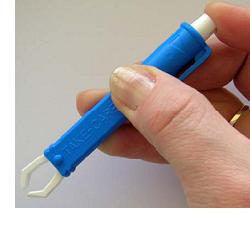 PINZETTA TOGLI ZECCHE IN PLASTICA BLISTER SINGOLO - farmacia187.it
