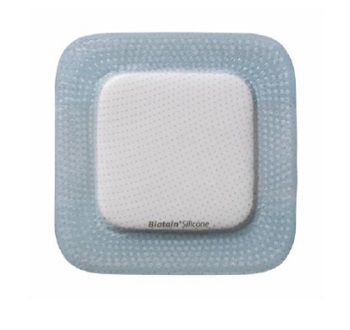 MEDICAZIONE BIATAIN IN SCHIUMA DI POLIURETANO CON BORDO ADESIVO IN SILICONE PER SACRO 15X19 CM 5 PEZZI - farmacia187.it